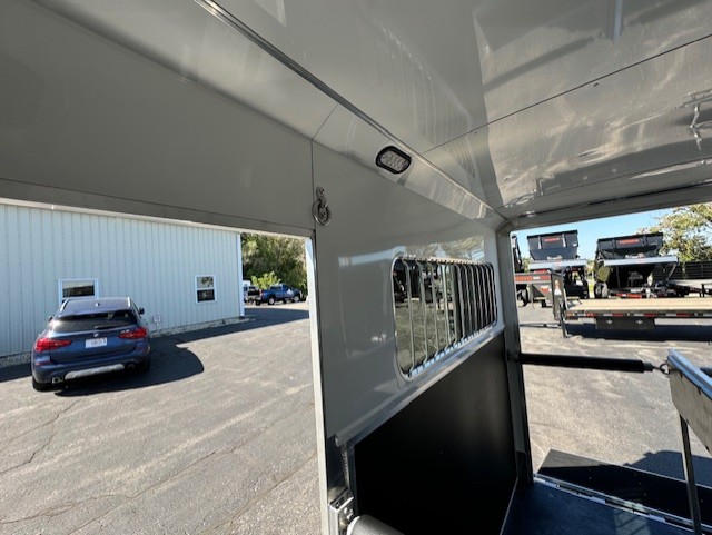 New 2025 Shadow 69166-E-2STRW-BP Horse Trailer