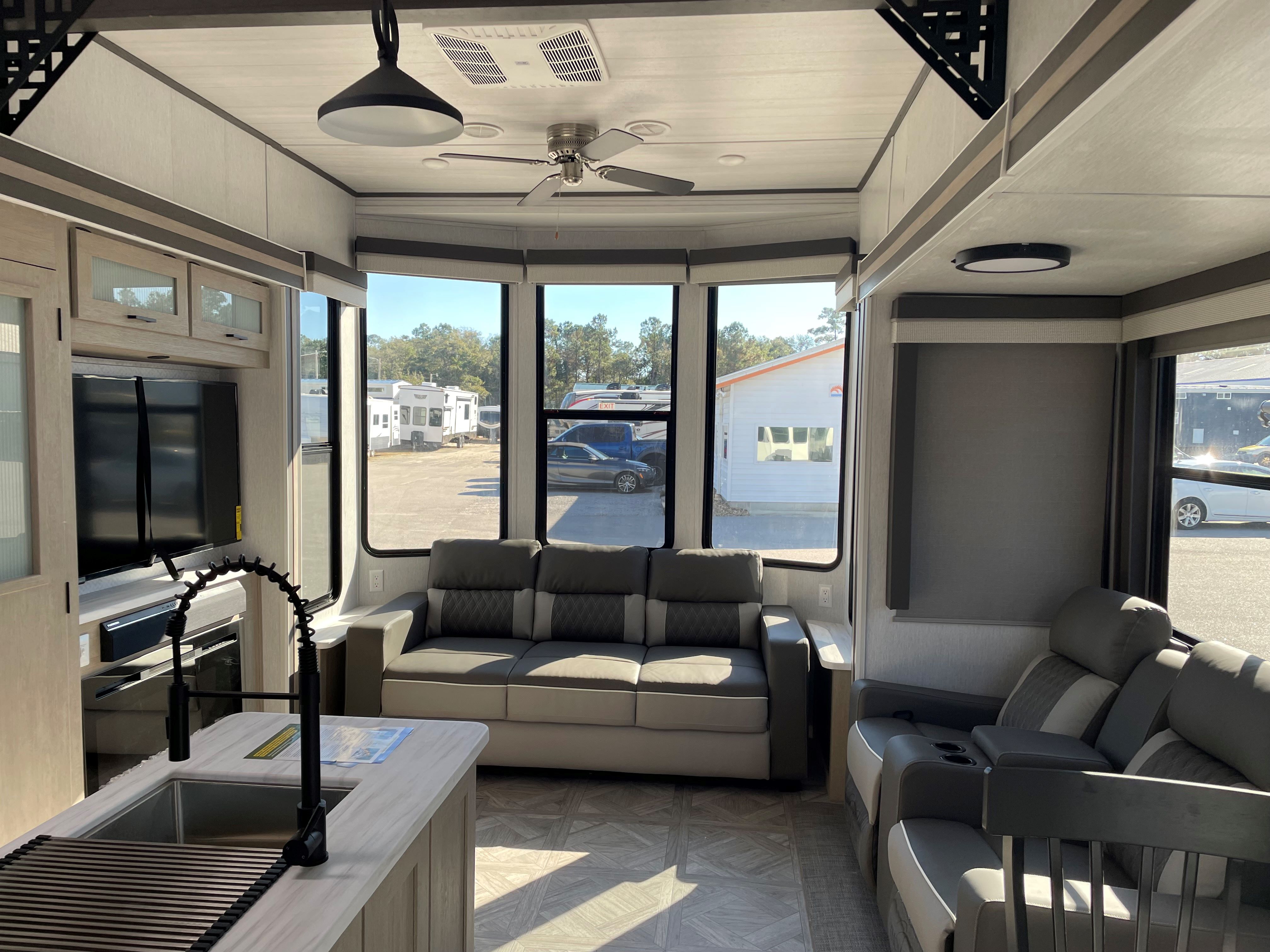 2023 WILDWOOD 42FLDL Carteret RV